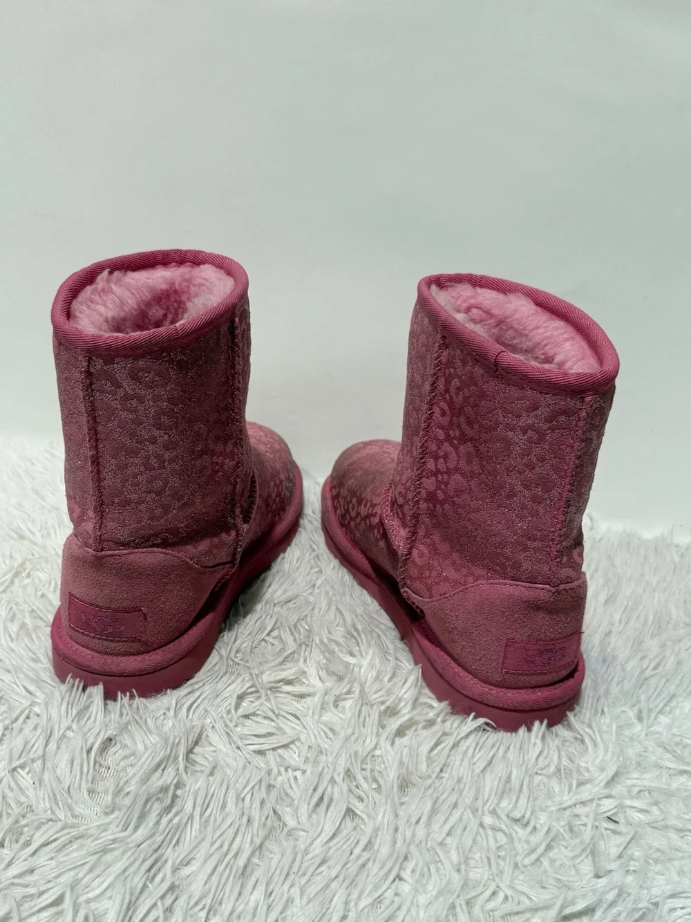 UGG  Girls Classic II Pink Glitter Leopard  Boots Size:3